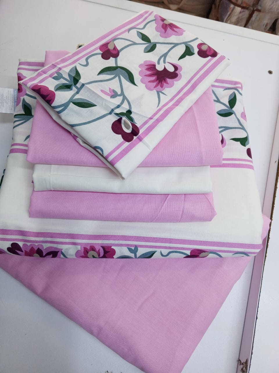 6pc fitted bedsheets 1flat,1fitted bedsheets 4pillow cases  6*77*8