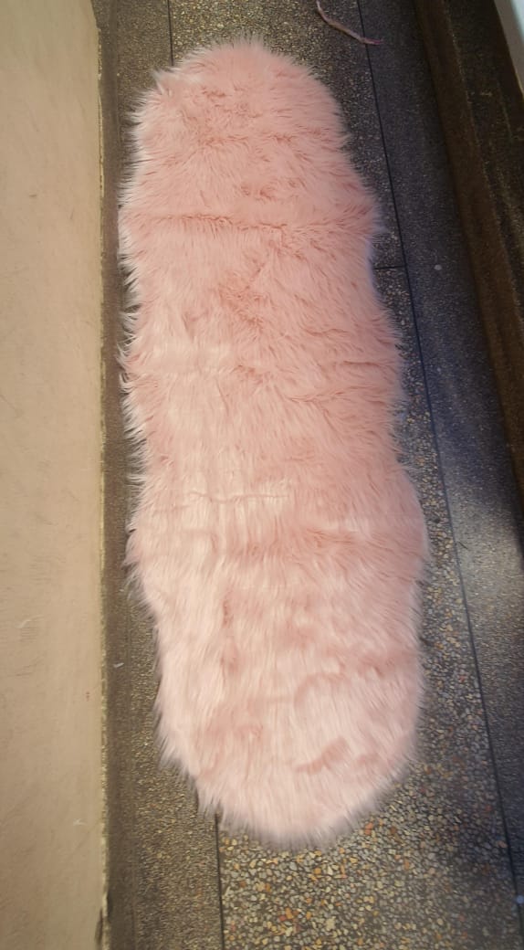 Fluffy faux fur dashboard/bedside mat-Rug Non-Slip Durable Faux Fur Sheepskin Style Rug Imitation Sheepskin Carpet for Living Room Bedroom Sofa