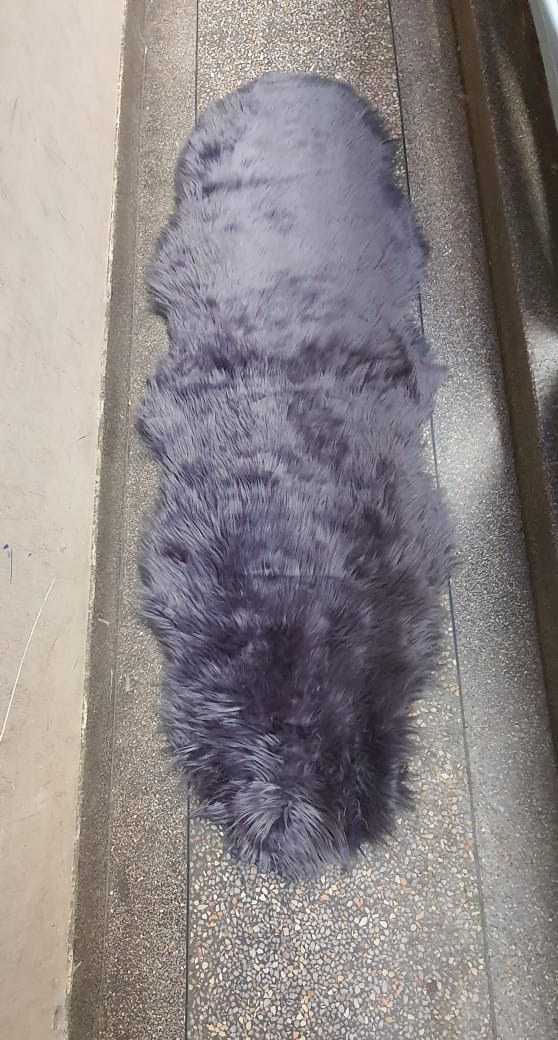 Fluffy faux fur dashboard/bedside mat-Rug Non-Slip Durable Faux Fur Sheepskin Style Rug Imitation Sheepskin Carpet for Living Room Bedroom Sofa