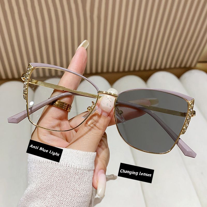 New Fashion Cat Eye Glasses Frame Women Outdoor Changing Color Photochromic Anti-Blue Light Eyewear Metal Changing Sunglasses
