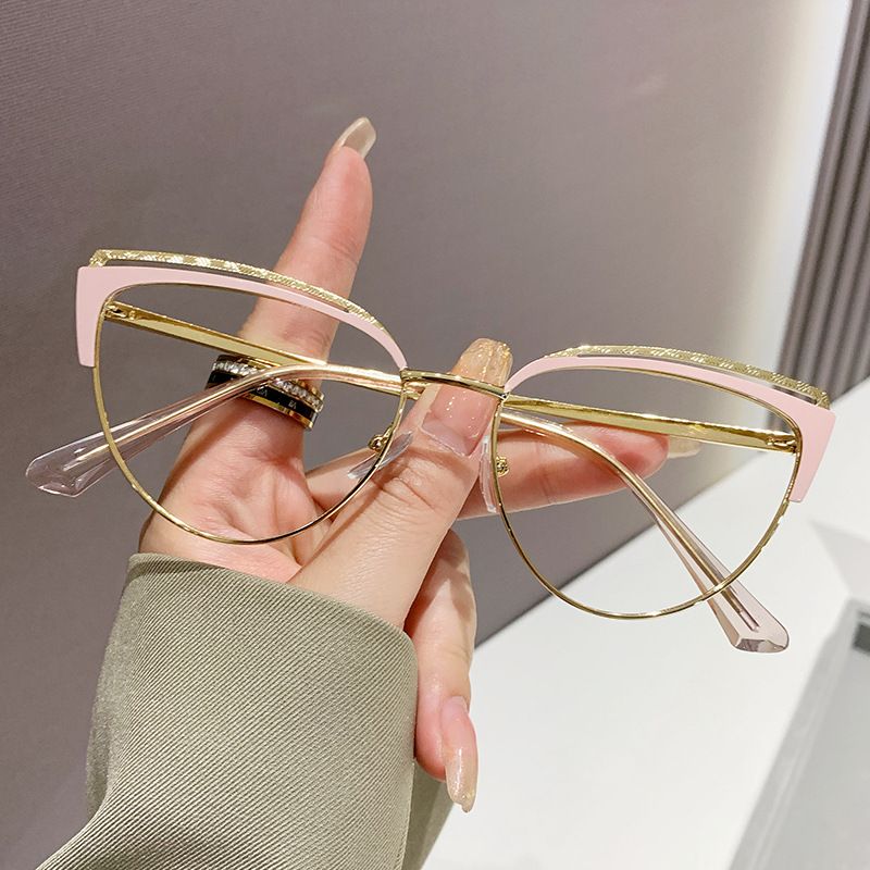 2024 Fashion Cat Eye Glasses Ultra-Light Retro Photochromic Eyeglasses Anti-Blue Light Eyewear Metal Color-Changing Eyeglasses