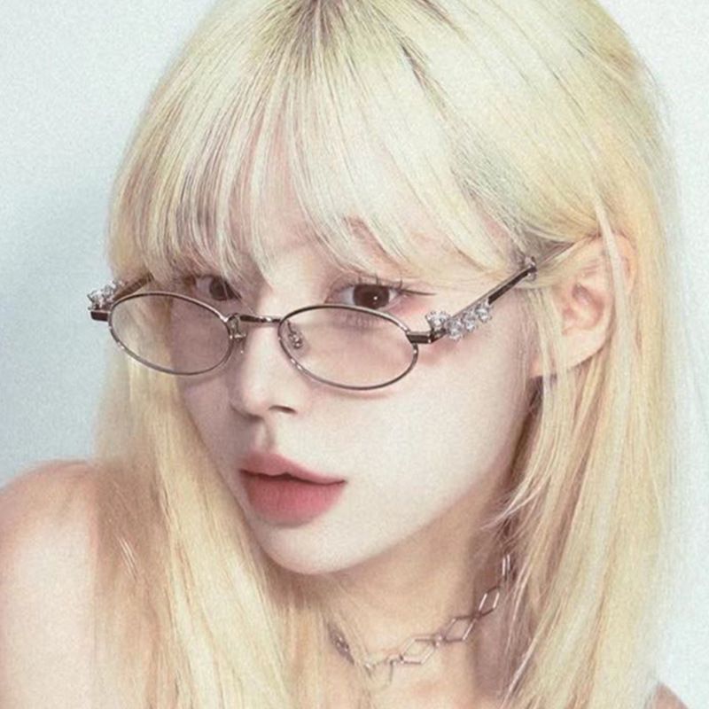 Fashion Metal Oval Shades Sunglasses Women Men Rhinestone Diamonds Frame Sunglasses Unisex Bling Eyeglasses 2024 Eyewear Glasses