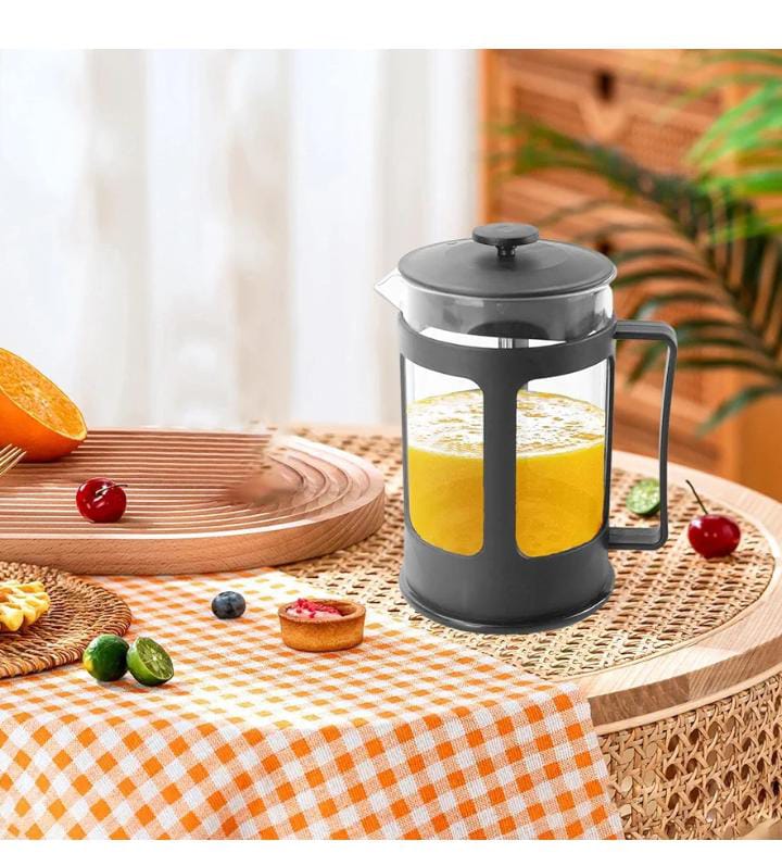 French press/Tea maker 1000ml.Portable and allows one to get the brewed coffee at home, in the office or outside on the go without worrying about cracks or rust.
It is sturdy enough to be used for ext