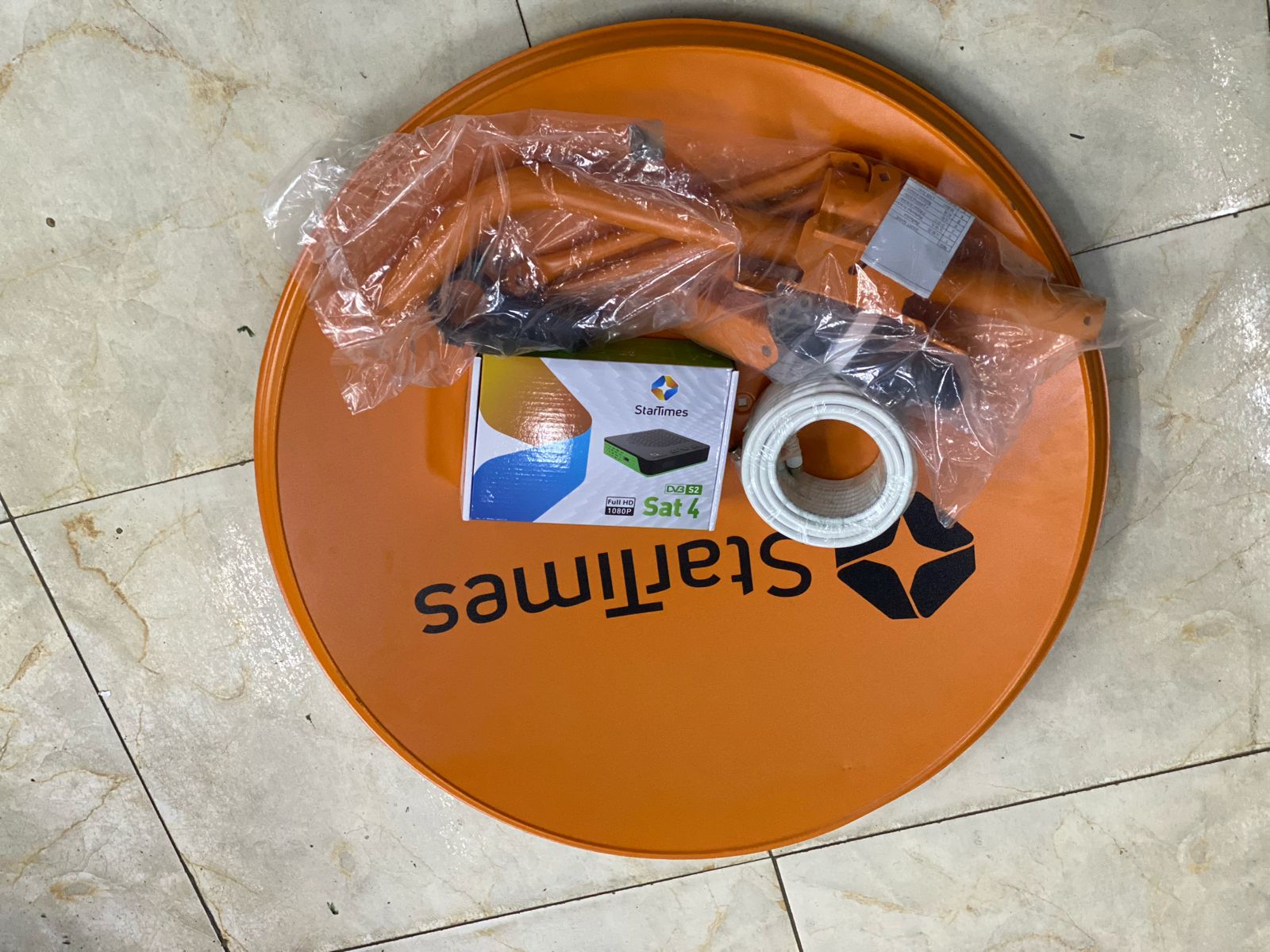 Startime  complete kitFull Kit NewPersonal video recording supported OTA upgrades supported Automatic and manual channel scan supported 7-day EPG supported Channel management supported Parental contr