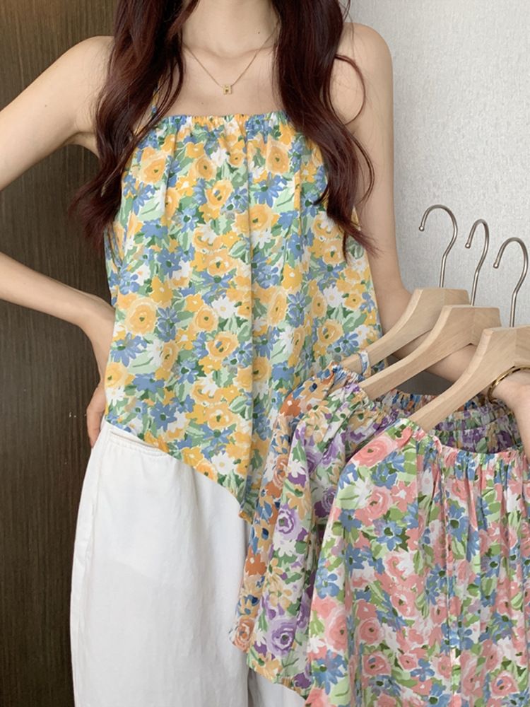 Floral hanging neck small camisole undershirt female inner summer 2024 new loose design sense niche outside wear top tide