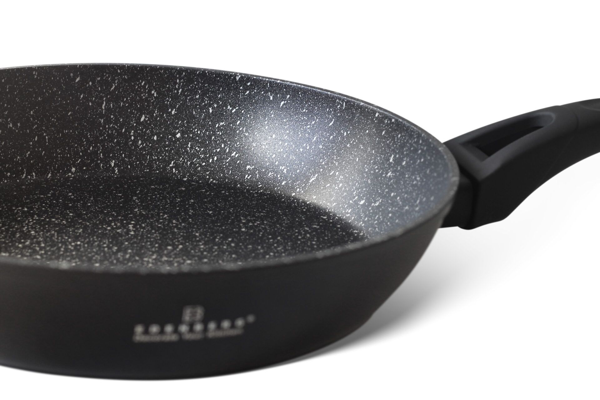26cm Edenberg frying pan with induction base suitable for all types of electric cooker hobs gas glass ceramic halogen and induction burners