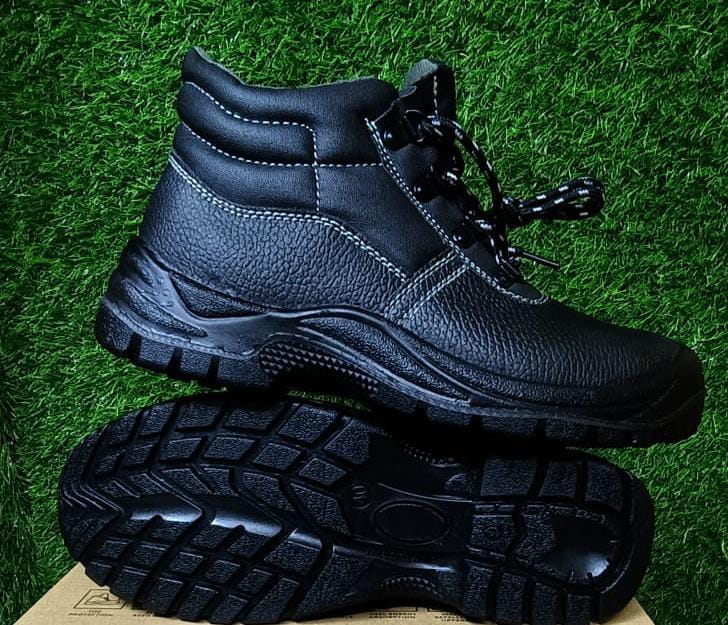 Generic All Seasons high quality Home And Industrial Safety Boots shoes black