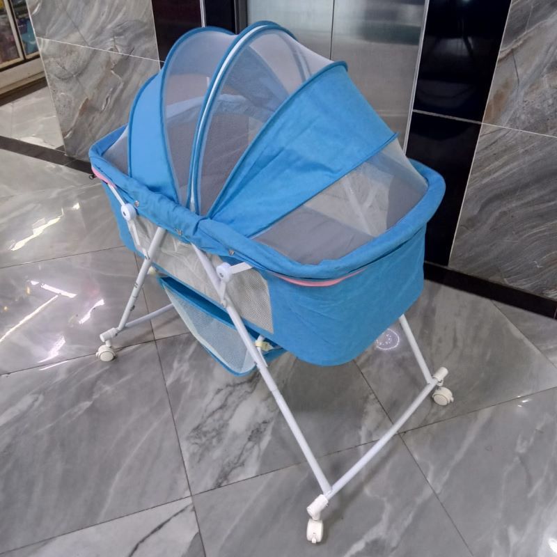 Metal Baby Crib/Baby Bed/Bassinet With A Zipper