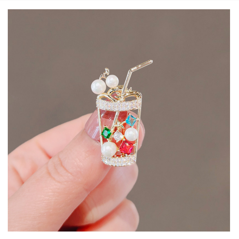 Women's brooch, light luxury, niche creative milk tea cup, cute and personalized safety pin, collar pin, anti glare safety pin