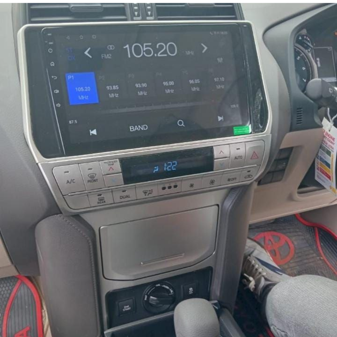 Toyota Land cruiser TX-G 2018 fitted with 10 inch Android Radio Screen