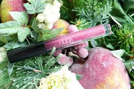 HUDA liquid matte nude lipstick