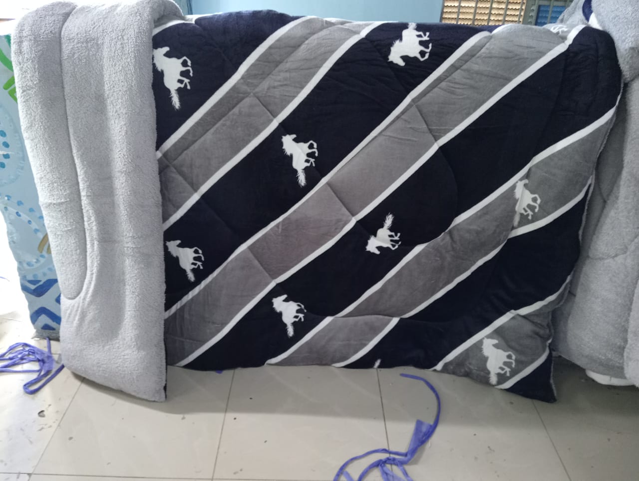 Single Woolen Duvets Luxurious Heavy Woolen DuvetsSize 6*6