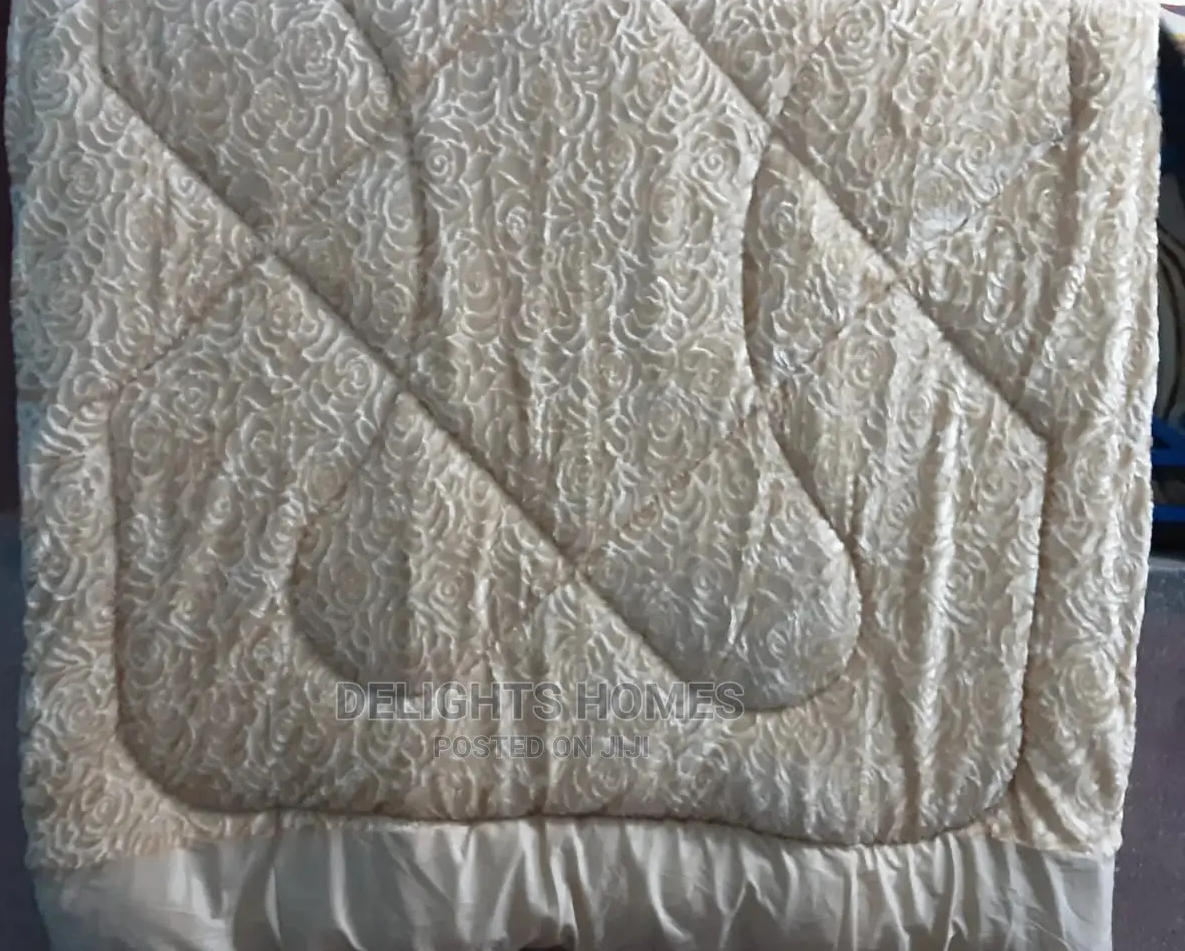 Super Warm Heavy Soft Woolen White Duvet Blanket - Fluffy White Duvet