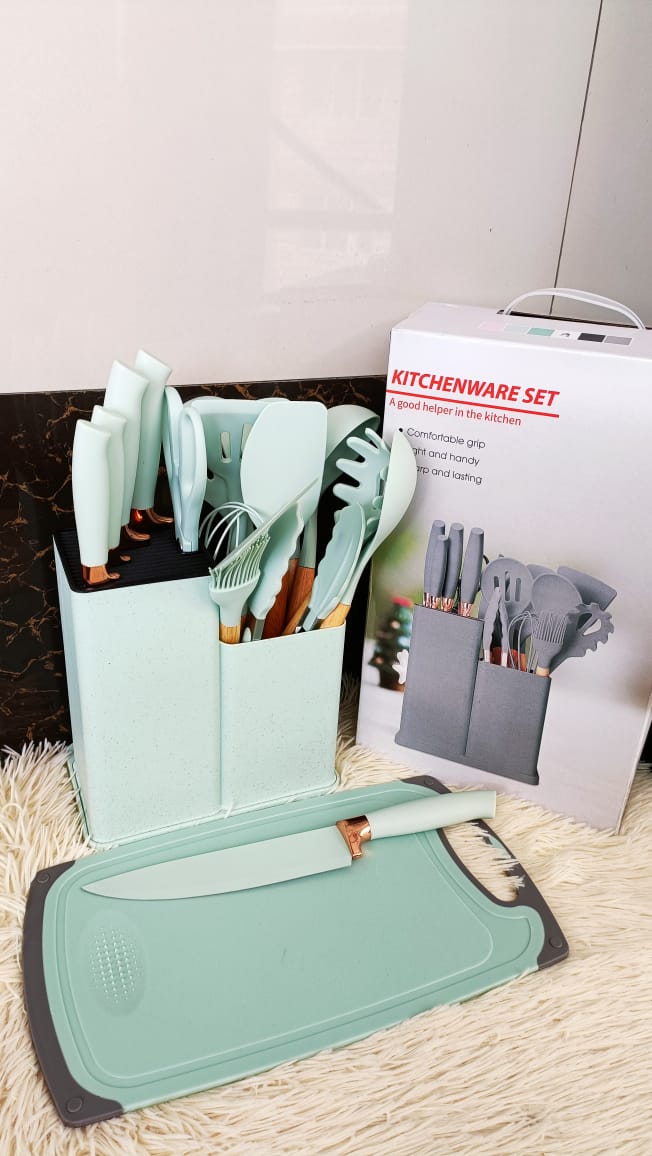 19PCs Set Of Silicone & Wood Spoon And Knife Set - Includes Chopping Board