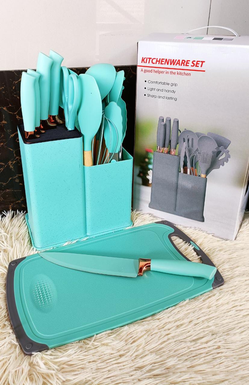 19PCs Set Of Silicone & Wood Spoon And Knife Set - Includes Chopping Board