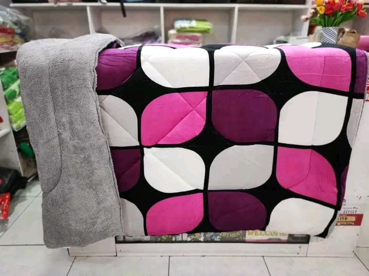 Heavy Woolen blankets  5*6;This  was designed with your comfort in mind. It is portable and therefore allowing you to carry it with you while travelling and even other activities