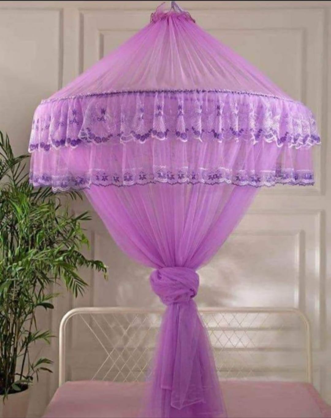 Round Double Decker Mosquito Net  durable, easy to assemble and comfortable.