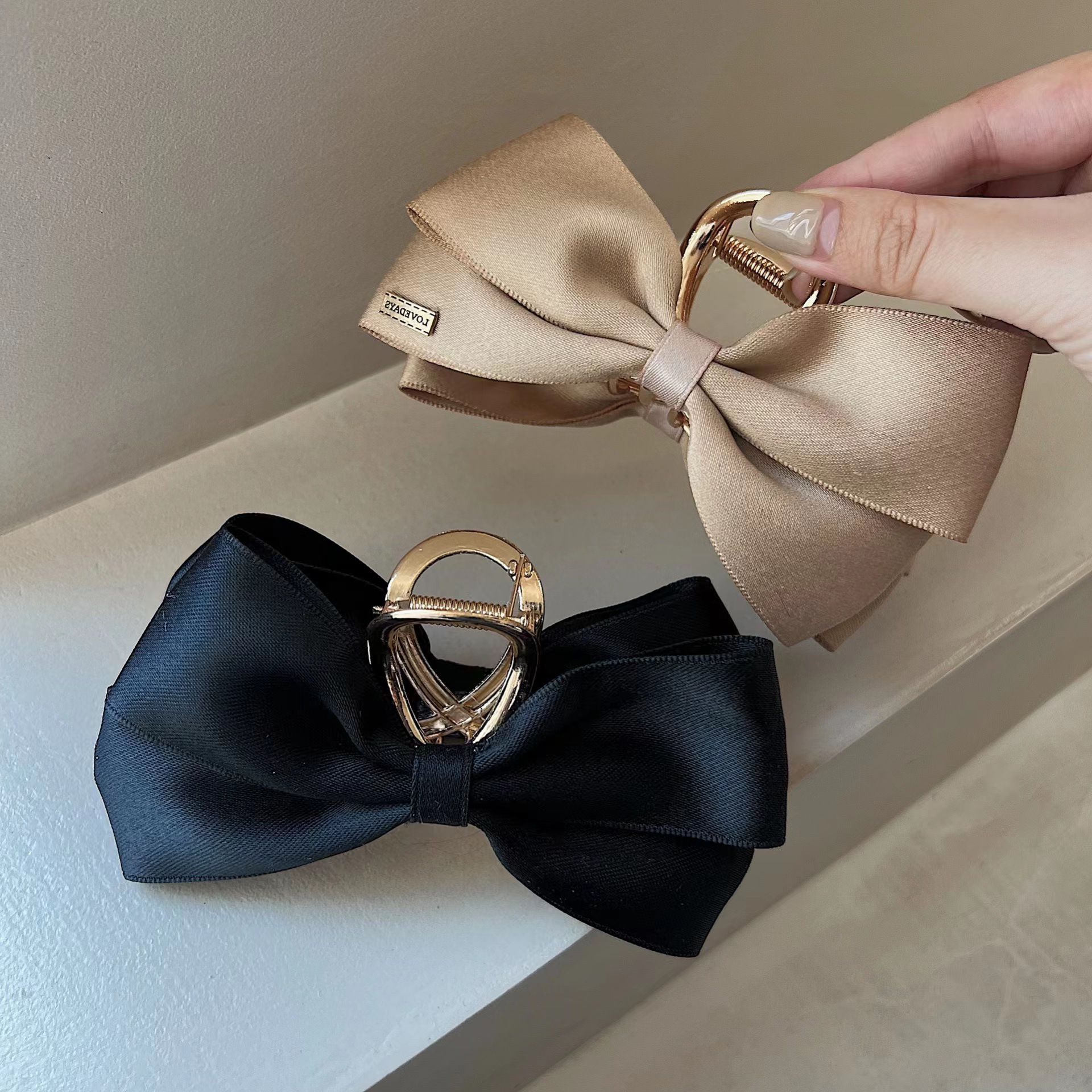 Simple Elegant Angel Satin khaki Bow Hair Grab Clip Hair Clip Shark Clip Back Head Plate Hair Claw