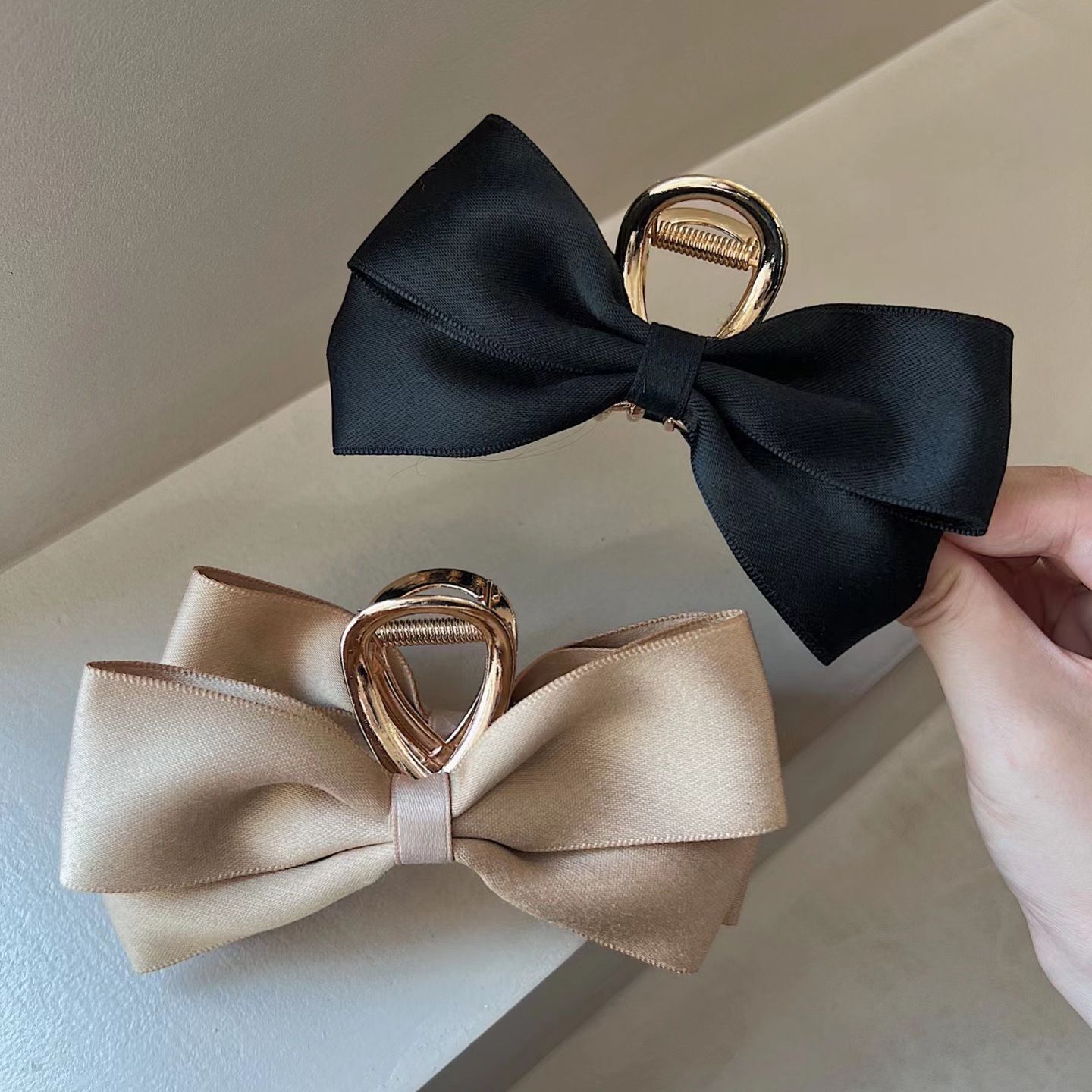 Simple Elegant Angel Satin khaki Bow Hair Grab Clip Hair Clip Shark Clip Back Head Plate Hair Claw