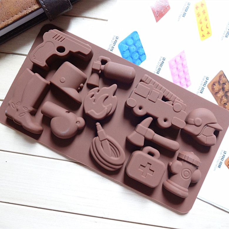 12 Even Fire Hat Fire Extinguisher Whistle Fire Hydrant Silicone Tool Silicone Cake Mold