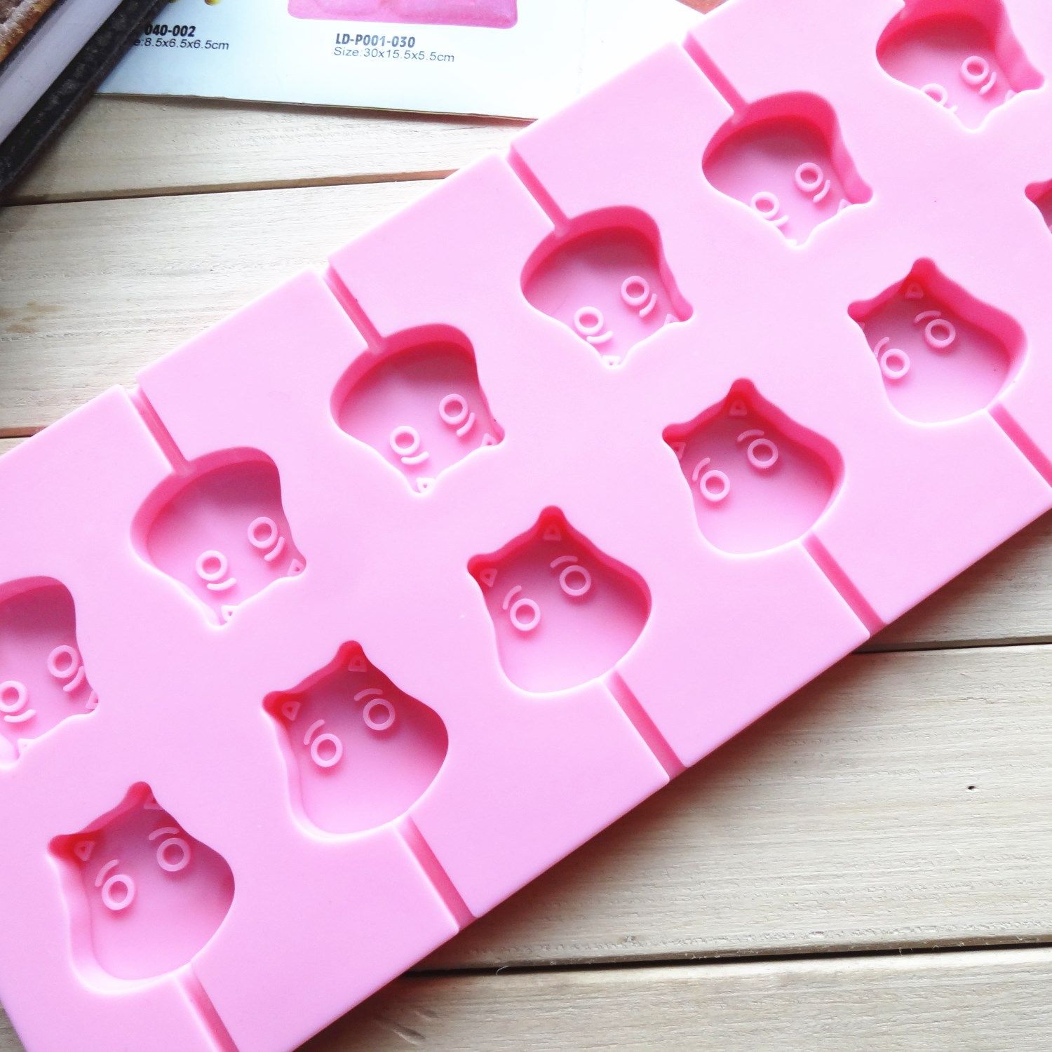 12 Lollipop Mould Cat's Claw Suit Household Silicone Cartoon Flip Candy Mould Cat's Claw Candy Tool Dripping Mould