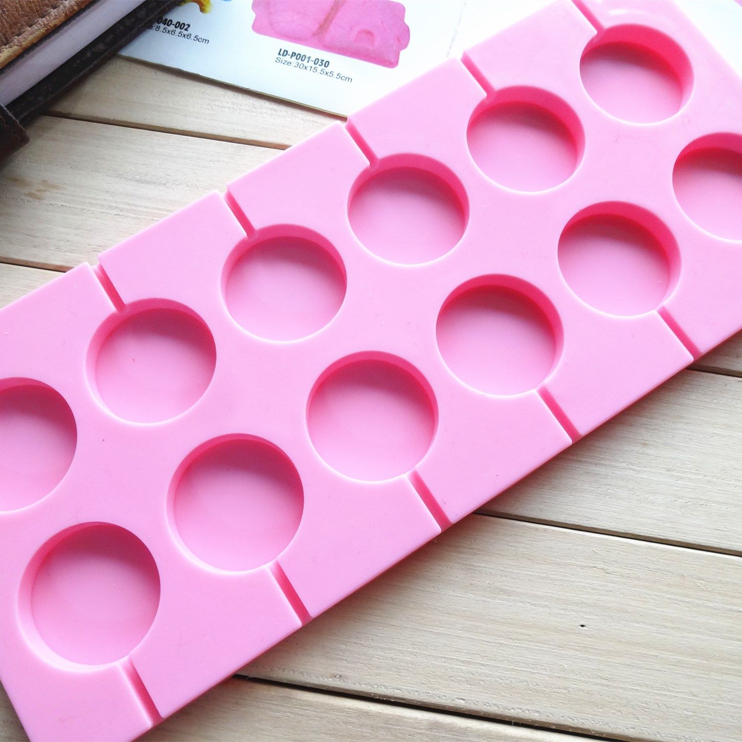 12 Lollipop Mould Cat's Claw Suit Household Silicone Cartoon Flip Candy Mould Cat's Claw Candy Tool Dripping Mould