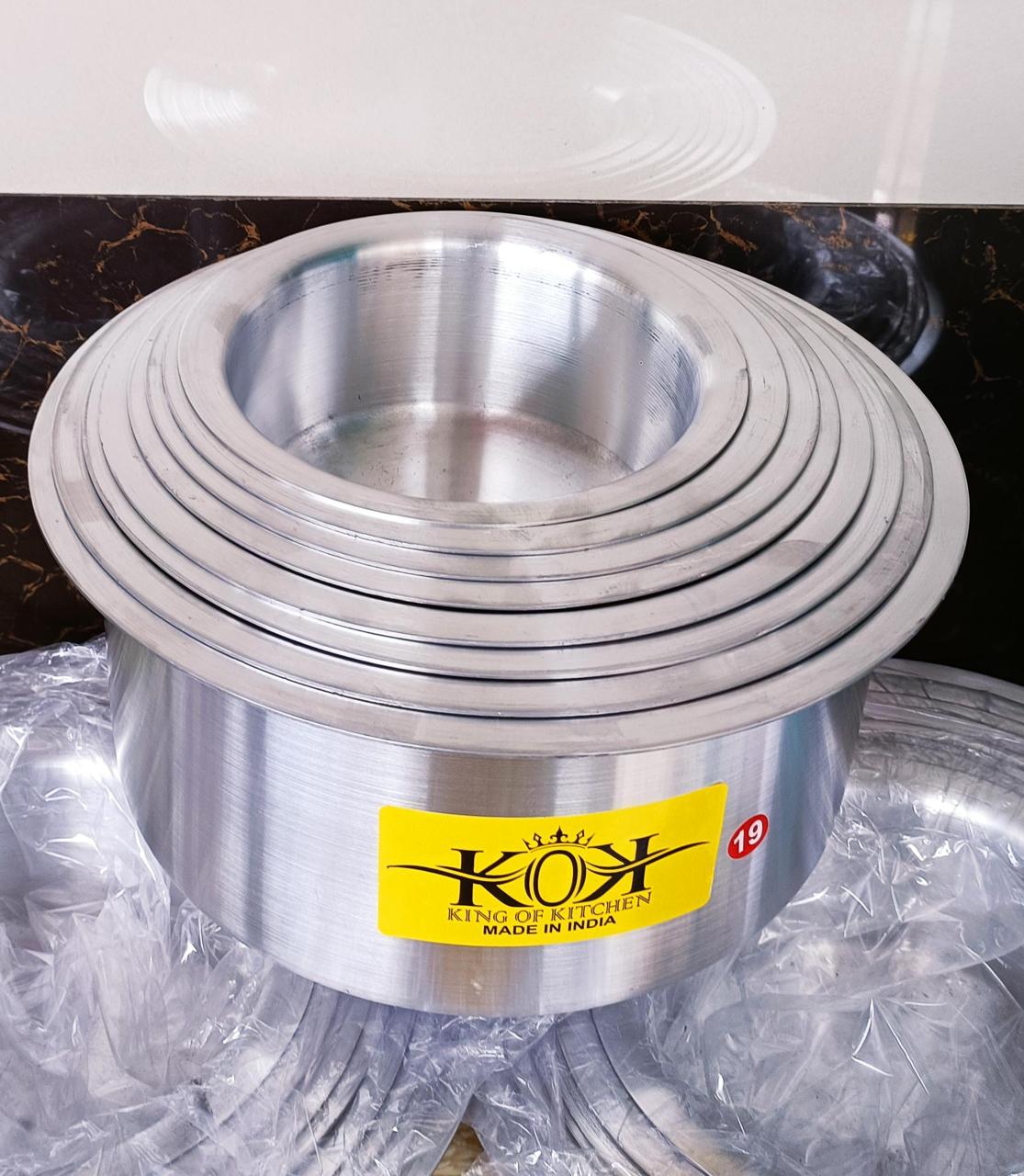 12pcs Heavy Alluminium Sufurias.
Premium stainless aluminium offers optimal cooking performance. Tight-fitting covers seal in moisture and nutrients.Ideal for open charcoal jiko or firewood cooking ,g