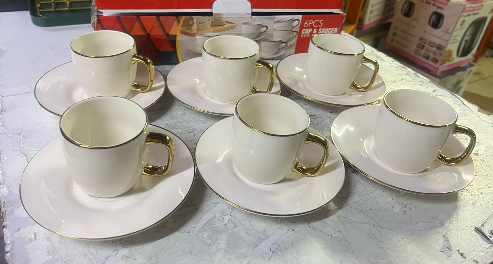 12 pcsCups and soucer ceramic Made of ceramics material, durable and textured.
Easy to hold, anti-scalding and easy to clean.
Dishwasher safe, but it is not recommended to heat it in a microwave or ov