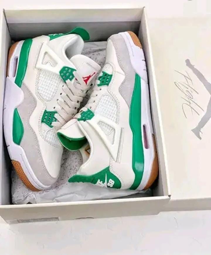 New Arrival Air Jordan 4 SB ''Pine Green '' Unisex Sneakers Original & Best Quality Men's J4 Shoes