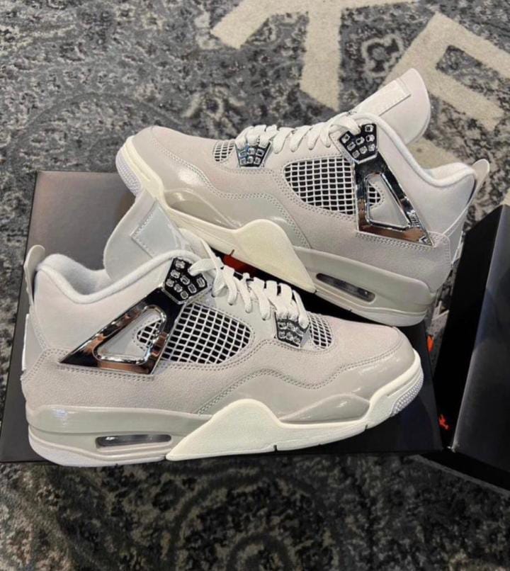 New Arrival  Air Jordan 4 Frozen Moments Unisex Sneakers; Original & Best Quality Men's /Women Shoes J4 Sneakers
