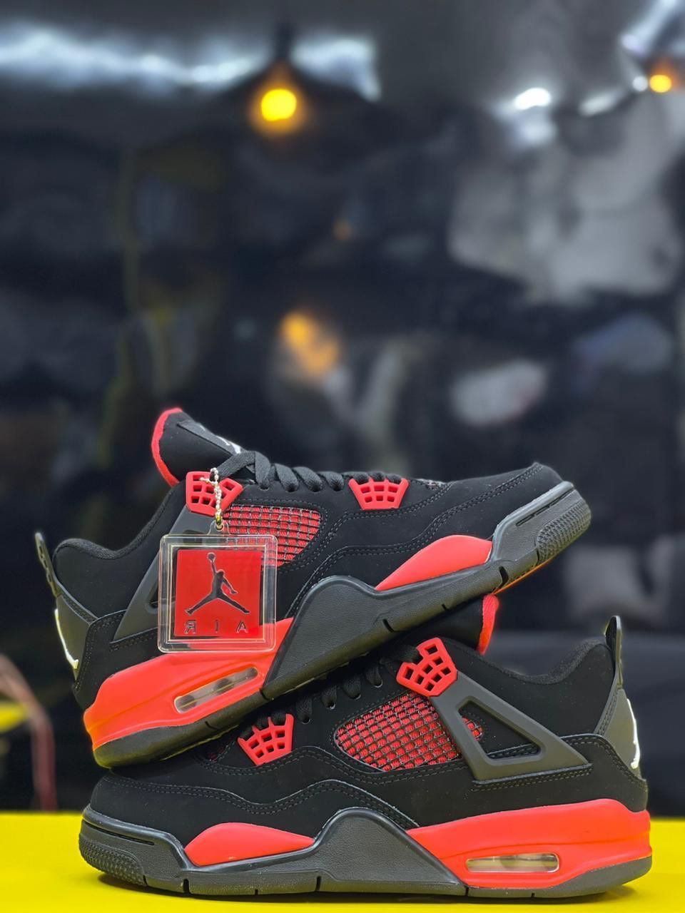 Air Jordan 4 Retro 'Red Thunder' (ON-FOOT)