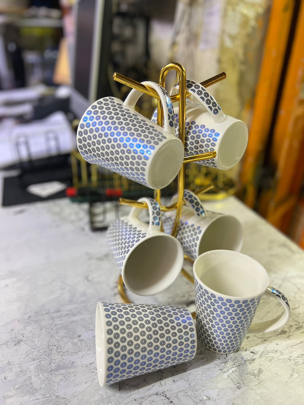 6 mugs ceramic  350 ml Strong mugs
Made with thick comfortable grip ergonomic handles
Quality Chip resistant ceramic material
Classic design fit any kitchen style
Perfect for Home or Restaurant use ,i