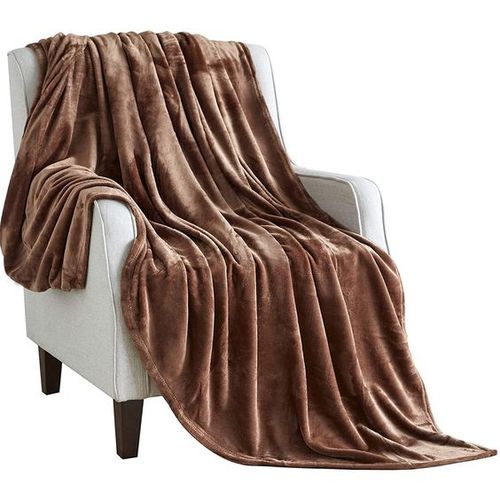 Plain Fleece blanket Super soft and cozy:  soft fleece throw blanket  plush offers you fabulous senses of softness. Enjoy the ultimate fluffy and fuzzy feel and curl up with this blanket for unmatched