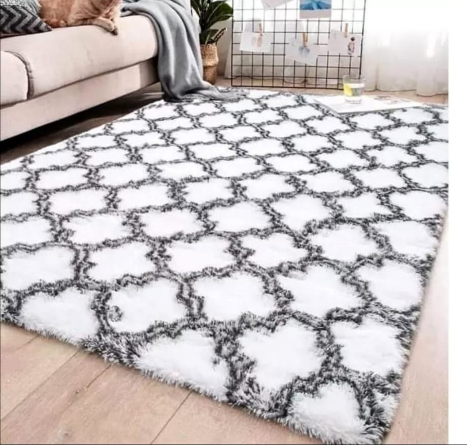 HIGH QUALITY 3D (5*8) TURKEY FLUFFY PATERNED CARPETS, AMAZING TEXTURE AND SHAPE. VERY PRESENTBLE CARPETS AND DOORMATS