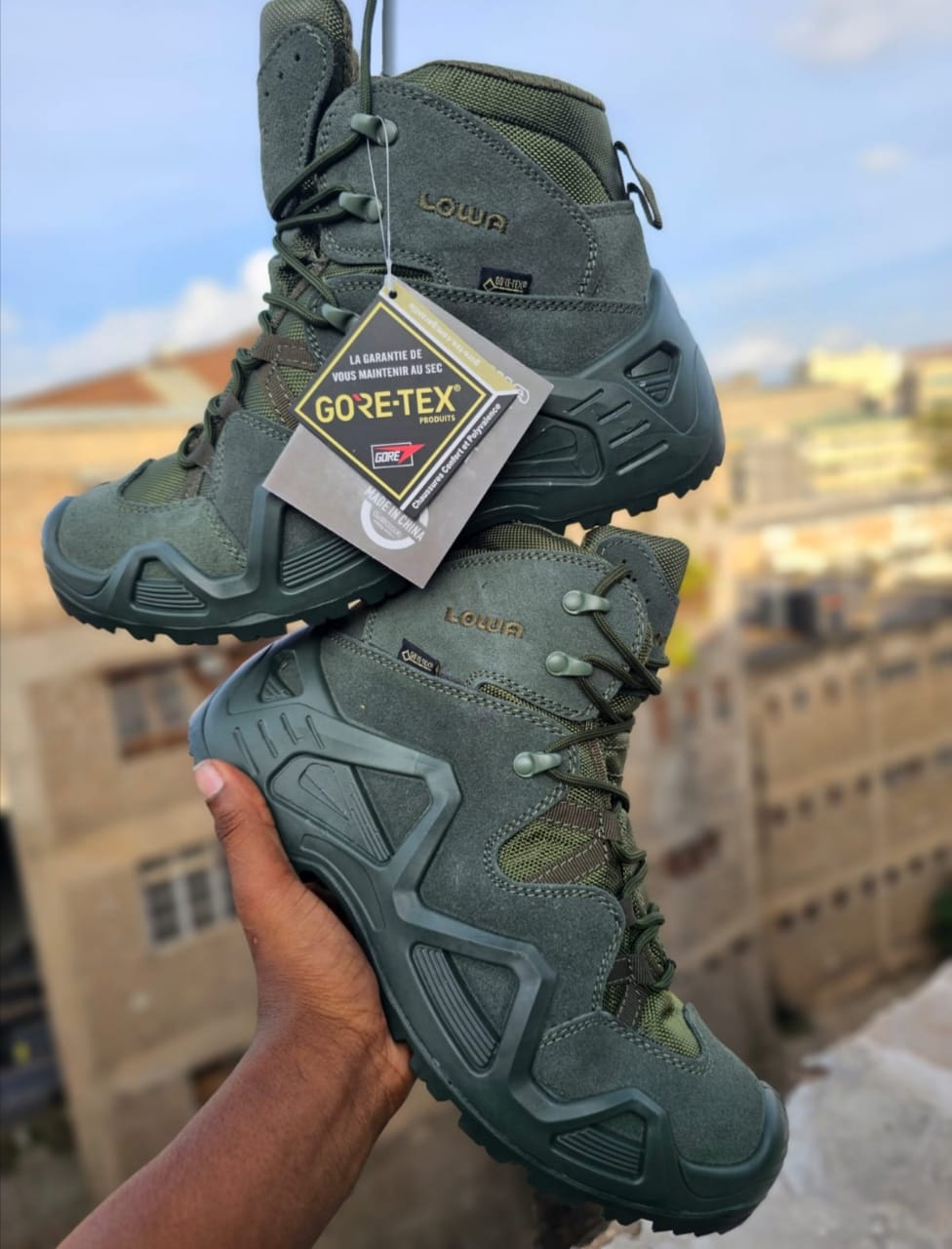 ORIGINAL LEATHER LOWA low cut BOOTS, TACTICAL MILITARY BOOTS, CAMOUFLAGE BOOTS. HEAVY DUTY.