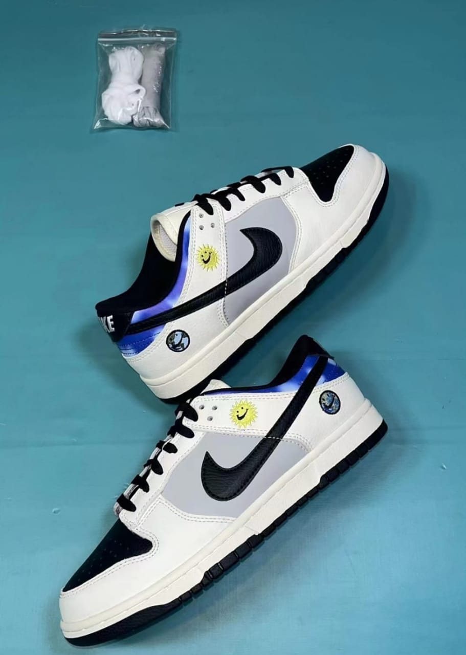 ALL TYPES OF ORIGINAL SB DUNKS, AIR JORDAN 1 LOW. FASHIONABLE AND COLOURFULL SNEAKERS.