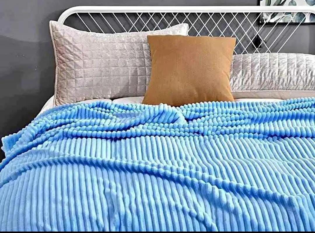 Velvet fleece blankets Elegant Comfort lightweight and Velvet Feel to the touch blankets. Cozy and decorative to complement your home. Update your lounge space with our plush throw blankets
