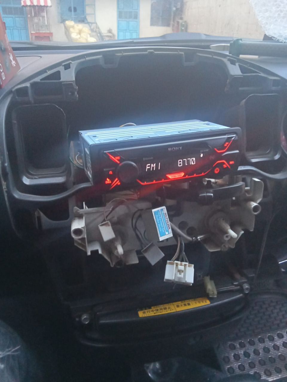 Toyota Probox /Succeed Bluetooth Radio + Dashboard Speakers .