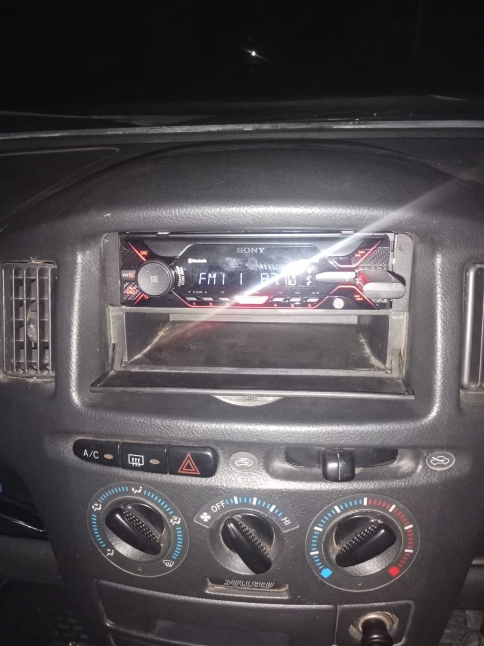 Toyota Probox /Succeed Bluetooth Radio + Dashboard Speakers .