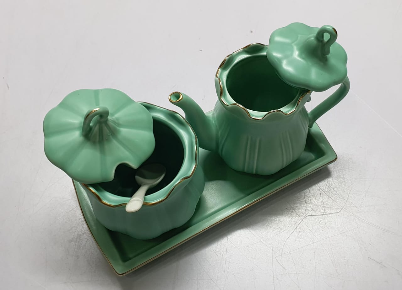 Executive home fashion 3in1 4ceramic set - 250ml sugar dish, 400ml kettle, + matching tray