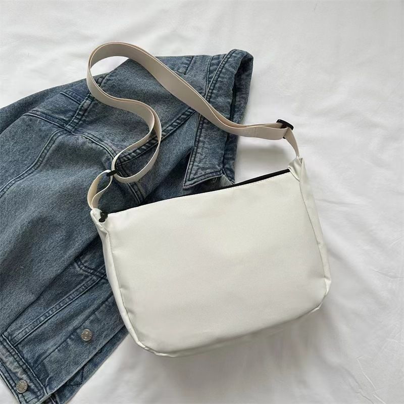 Niche Design Bag Women 2024 Summer New Fashion Nylon Cloth Shoulder Underarm Bag Network Red Hand Bag Network Quality First Service First