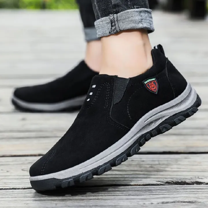 Men's Outdoor Breathable Light Walking Lazy Shoes Casual Slip-On Casual Sports Shoes Sneakers