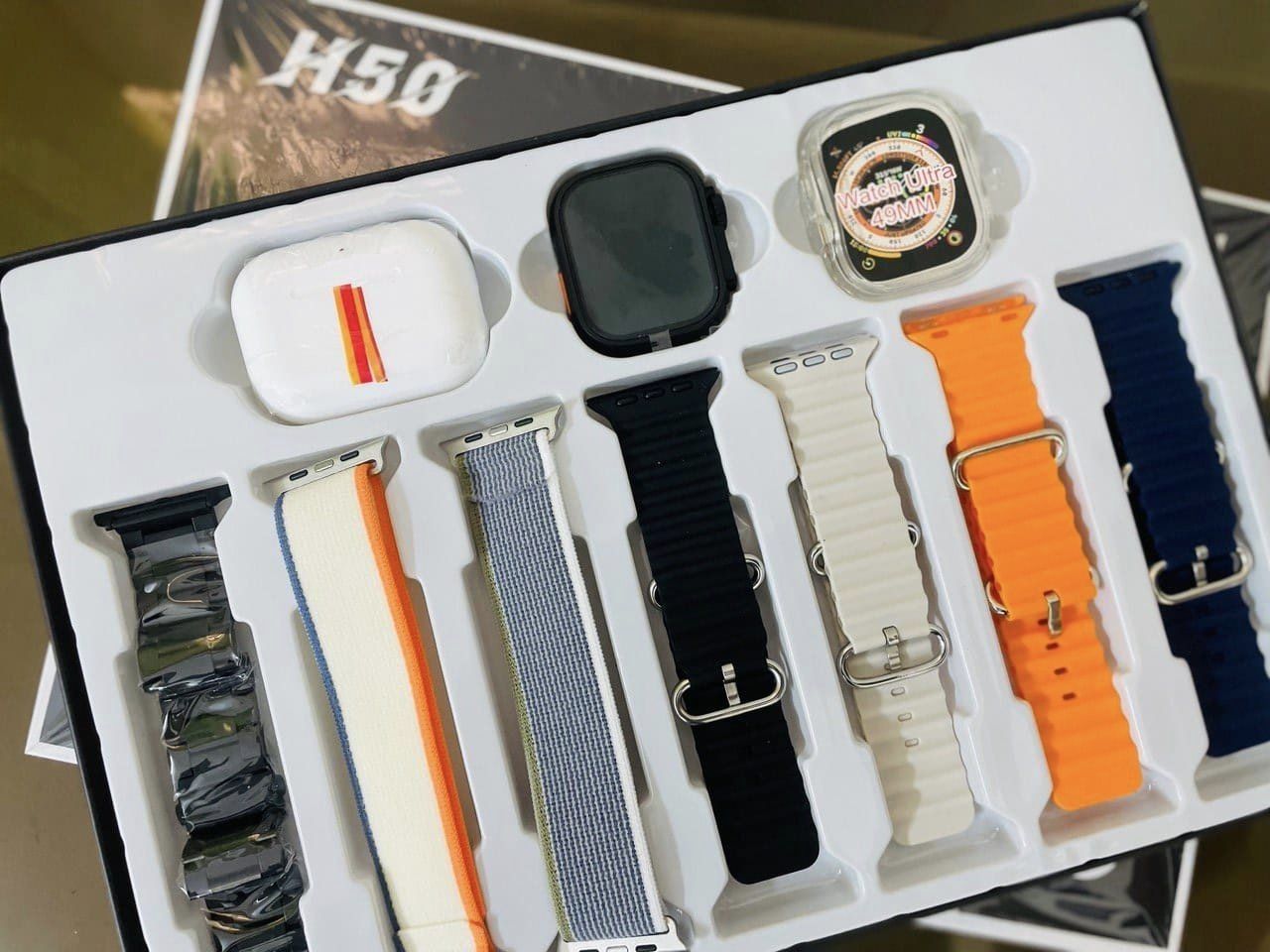H50 Smart Watch / Ultra 7 In 1 Watch Straps +1 special cBluetooth Earphones / Watch cover