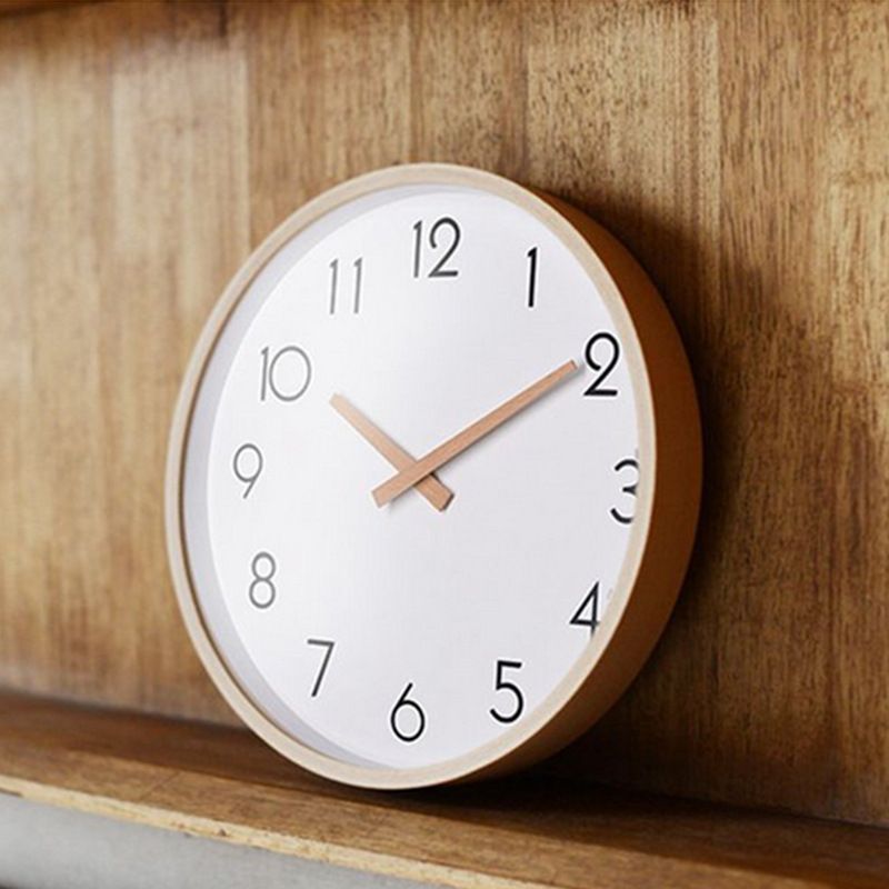 Solid Wood Wall Clock Living Room Modern Minimalist Household Japanese Silent Clock Bedroom Creative Hanging Shi Ying Clocks On