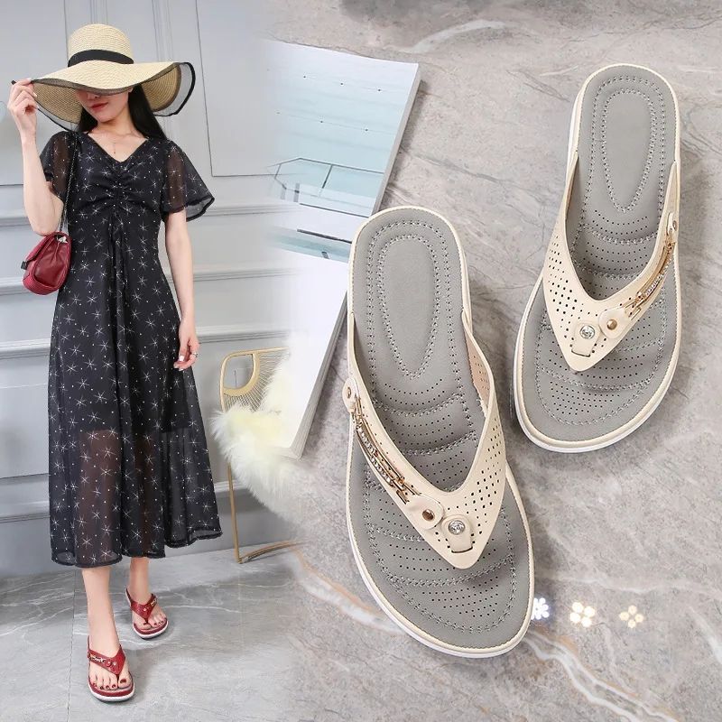 2024 Women's Slippers Summer New Fashion Metal Button Slides Shoes Wedge Beach Sandals Women Outside Platform Leisure Flip Flops