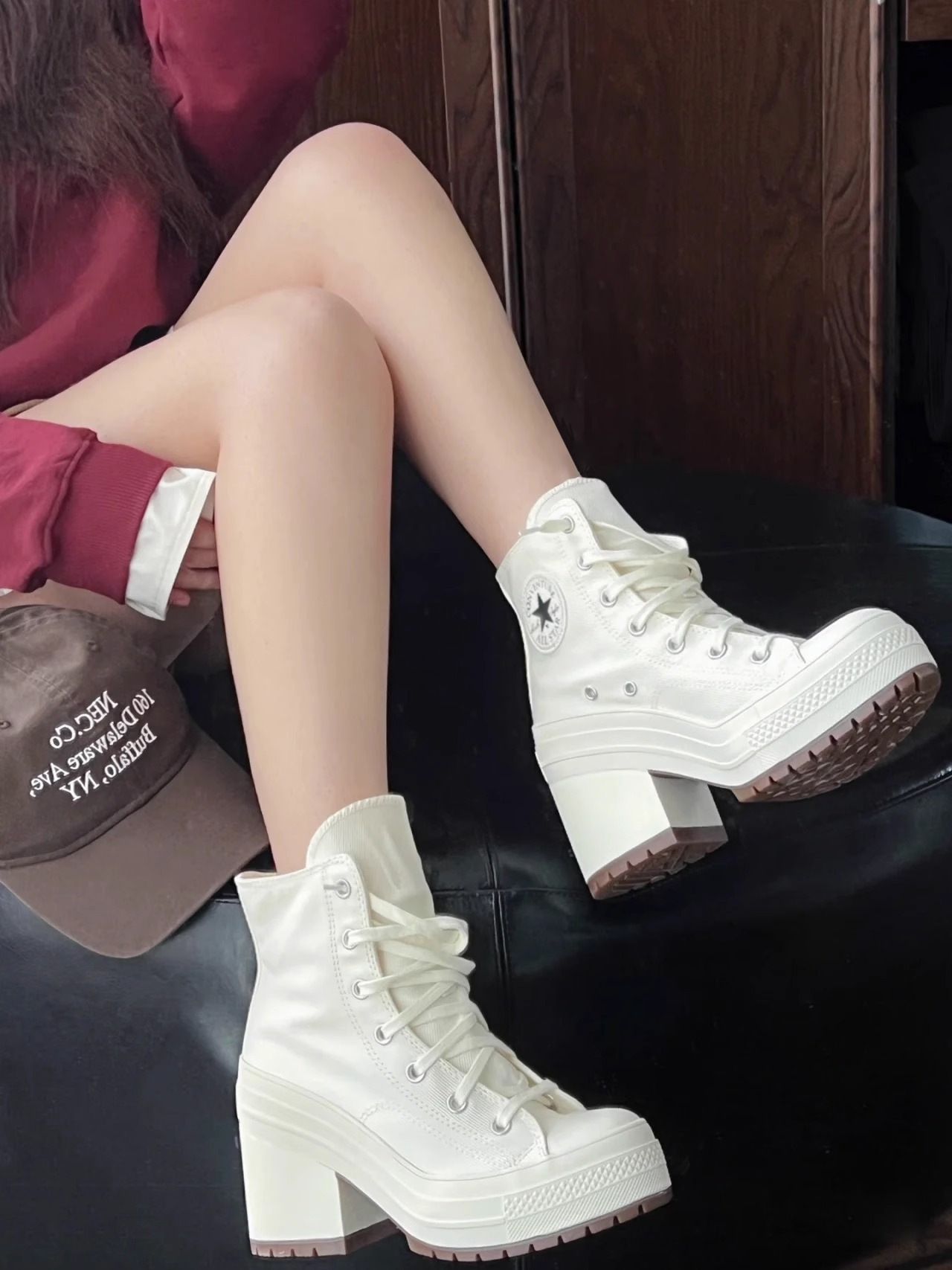 Retro high-heeled canvas shoes women's new round head lace up versatile height increase thick bottom high gang small white shoes