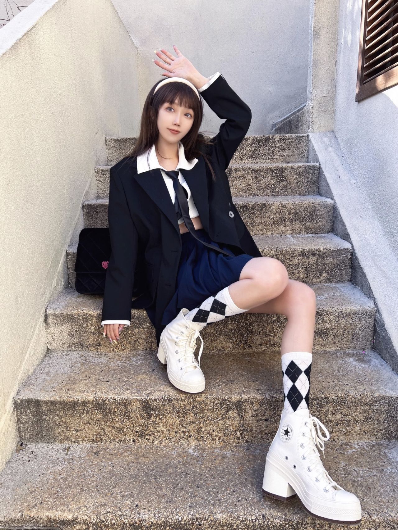 Retro high-heeled canvas shoes women's new round head lace up versatile height increase thick bottom high gang small white shoes