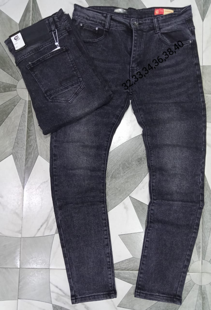 MEN SLIM FIT JEANS TROUSER  Men’s jeans straight pants business thin section mid-waist trousers boy’s loose trousers casual men’s pants men’s classic slim jeans Simple and versatile size 30,31,32,33..