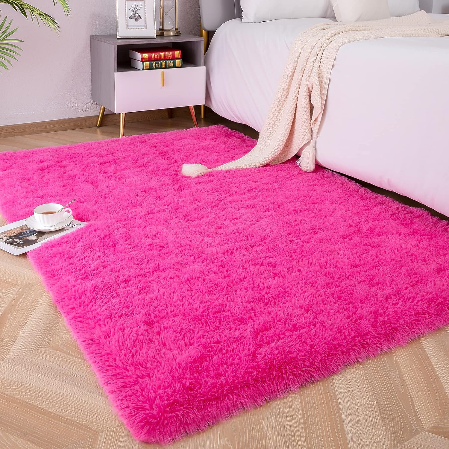 Soft Fluffy Area Rugs for Bedroom Kids Room Plush Shaggy Nursery Rug Furry Throw Carpets for Boys Girls, College Dorm Fuzzy Rugs Living Room Home Decorate Rug