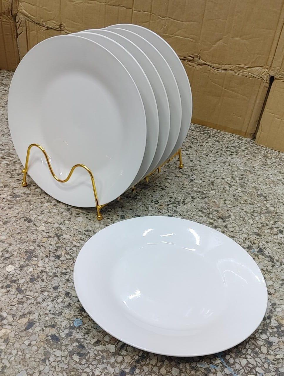 6 pcs ceramic plates;
perfect dinner plate with a premium quality for your daily kitchen needs that will help you serve the perfect meal.